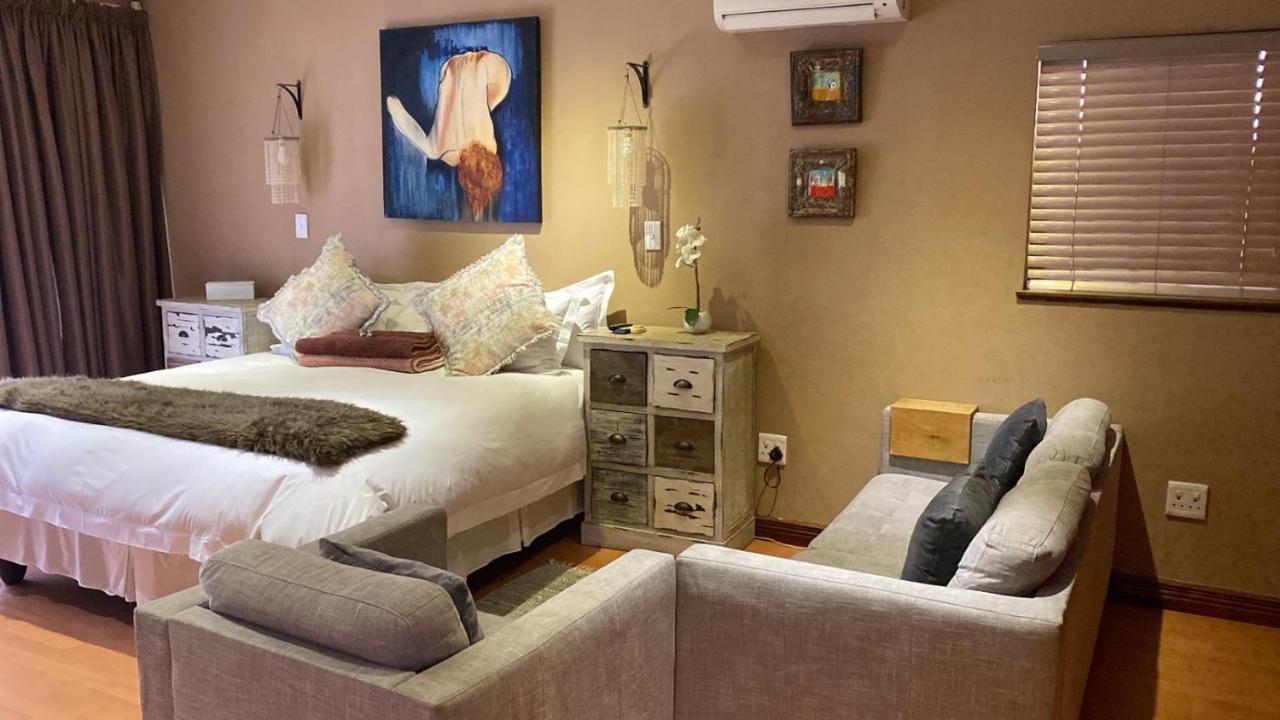 Luxury Upmarket Guesthouse 20 On 4Th Рюстенбург Экстерьер фото