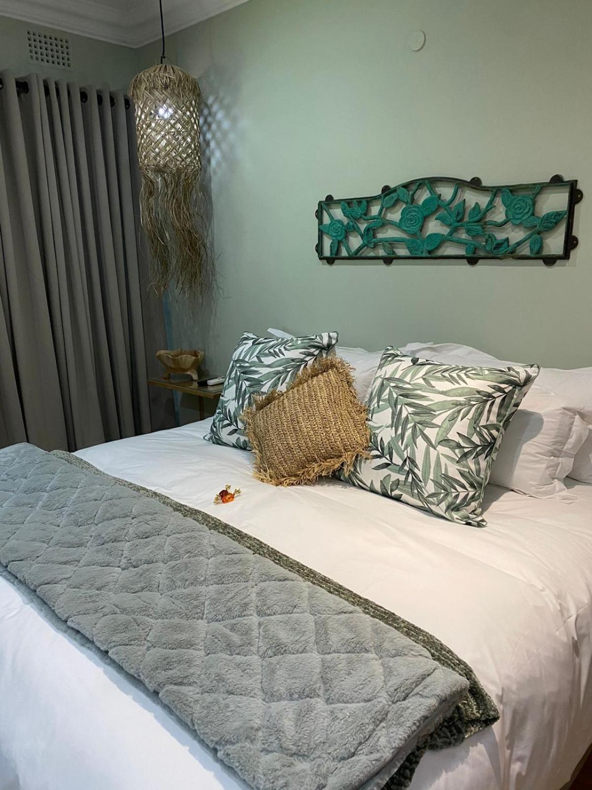 Luxury Upmarket Guesthouse 20 On 4Th Рюстенбург Экстерьер фото